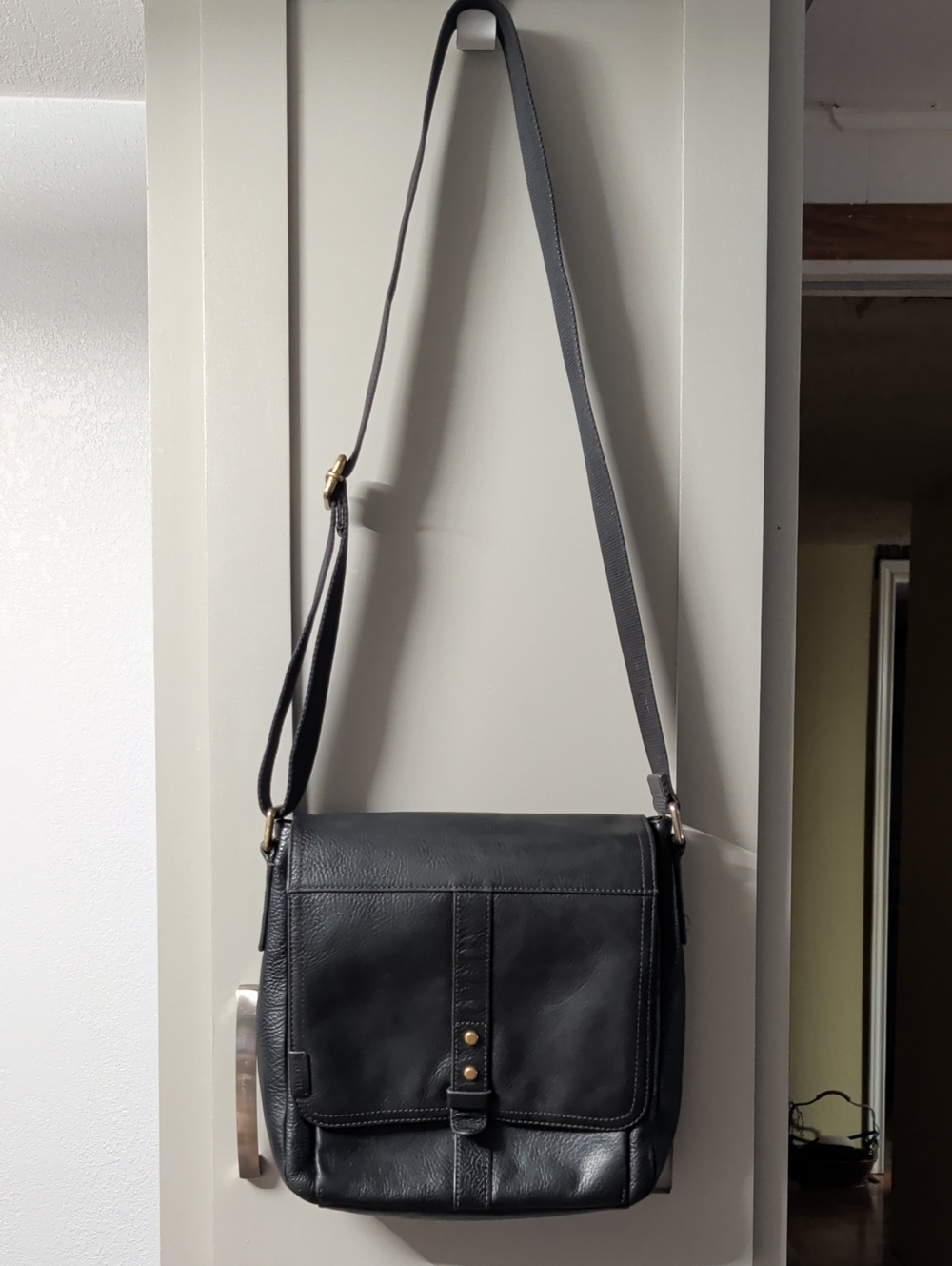 Fossil Black Leather Messenger Crossbody
